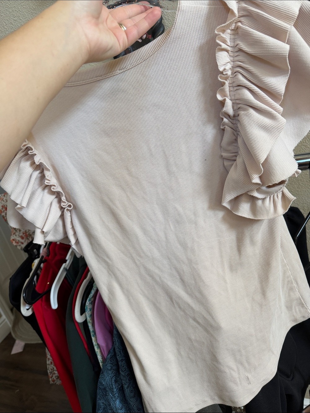 Express Cream Ruffle Sleeve Short-Sleeve Top - Picture 3 of 3